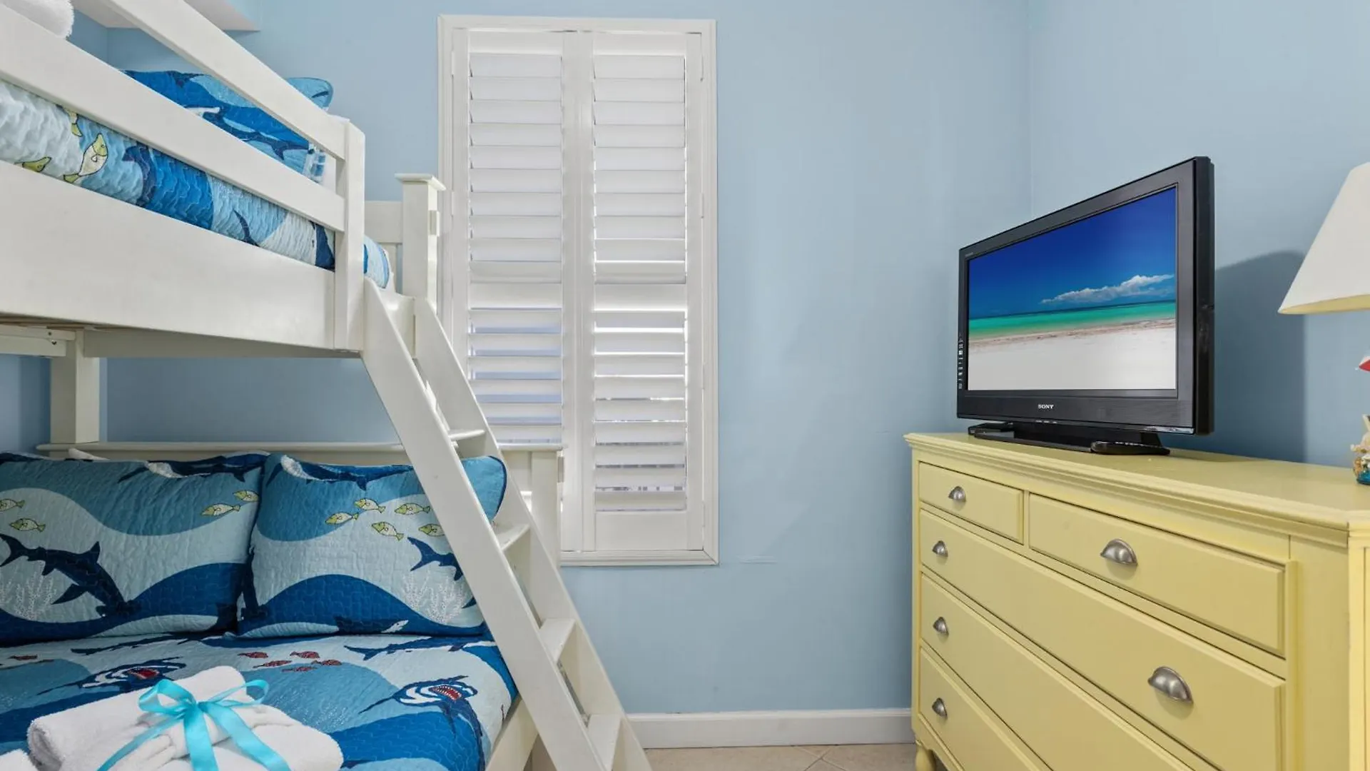 Holiday home Grandview Oasis! 3Br 2Ba Sleeps 9! Gulf-Front Tranquility Beckons! Villa Panama City Beach